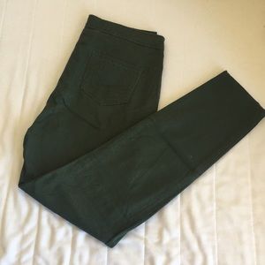 High-Waisted Green Jeggings